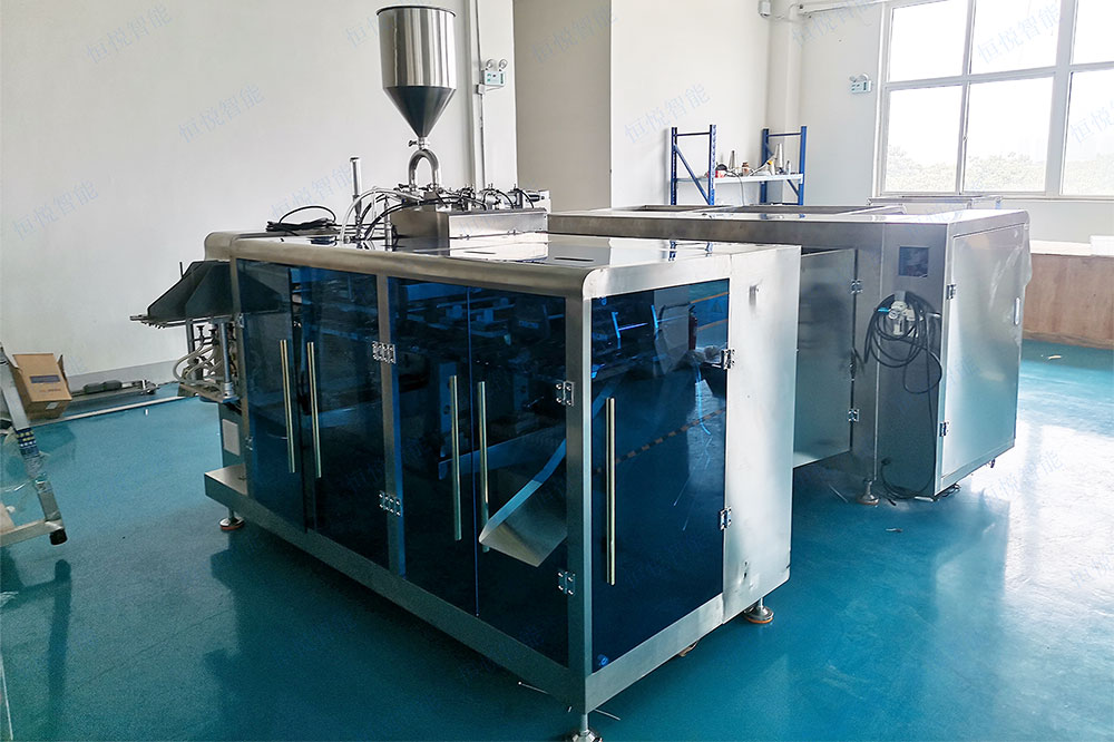 河南水平給袋式包裝機(jī)廠家 河南水平給袋式包裝機(jī)廠家