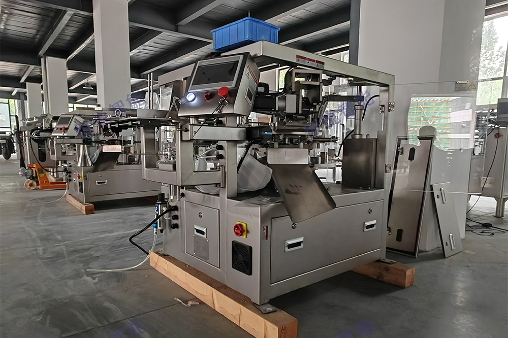 全自動給袋式醬體包裝機整機設(shè)計符合GMP標準