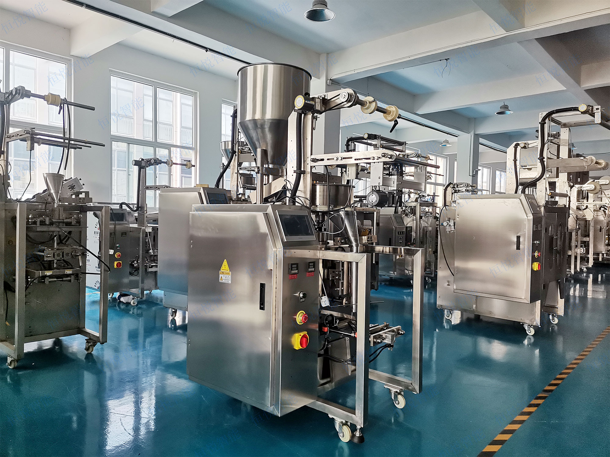 小型量杯包裝機(jī)價(jià)格低