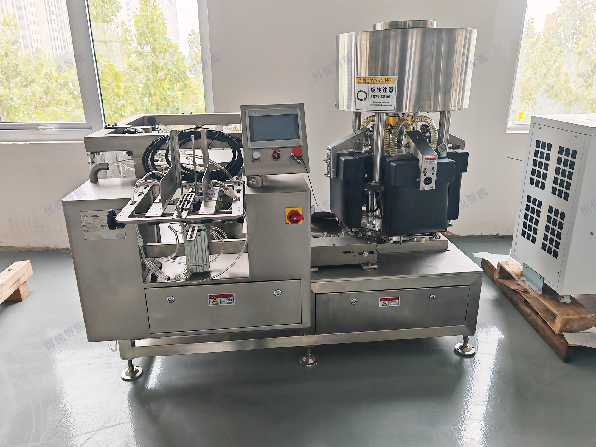 小型給袋式真空包裝機(jī) 小型給袋式真空包裝機(jī)