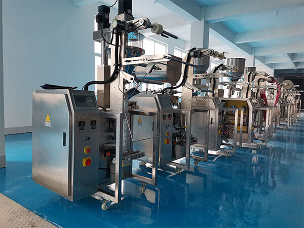 全自動醬料包裝機廠家設(shè)備實拍