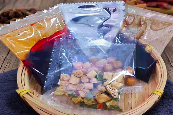 芝麻醬包、番茄醬包、骨湯料包可采用高湯醬料包裝機(jī)